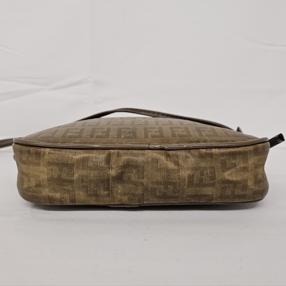 Fendi Zucchino Vintage Vinyl And PVC Crossbody Bag In Tan And Brown - Picture 6 of 12
